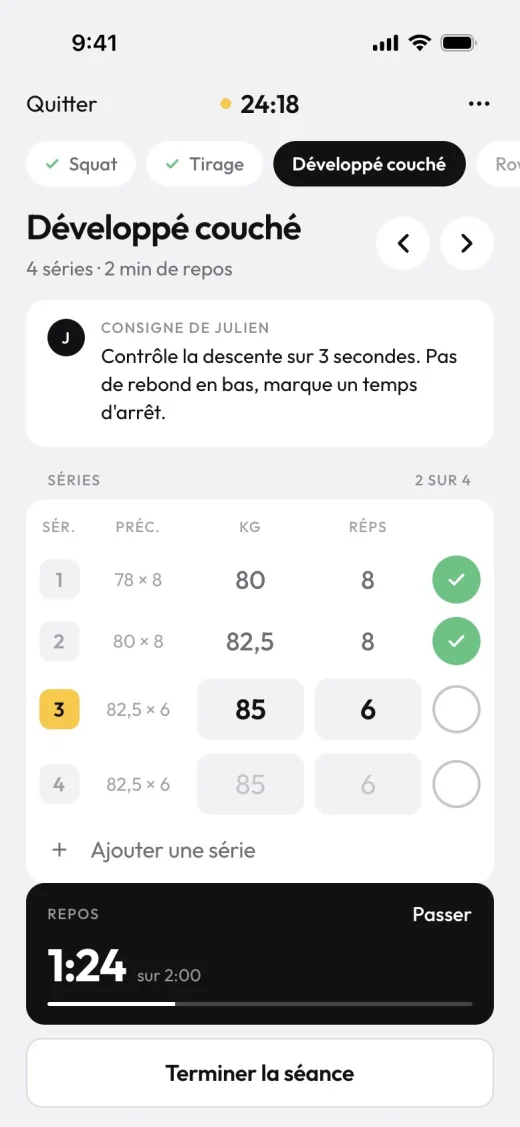Séance en cours dans l'app client : consigne du coach, séries à valider et minuteur de repos